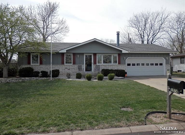 1st image of 1514 E Ellsworth Ave