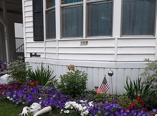 397 Sterling Dr, Dimondale, MI 48821