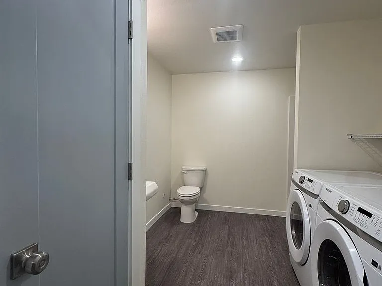 503 E Helena Ave — Photo 22