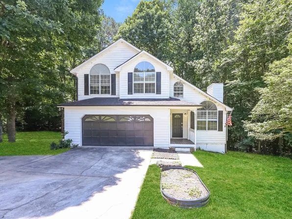 2896 Valley Ct, Loganville, GA 30052