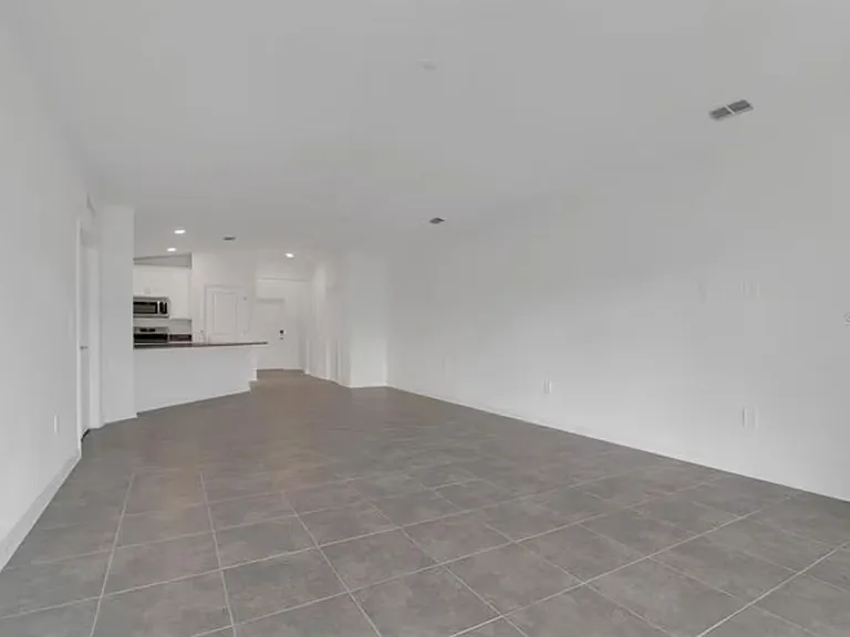 2649 Armstrong Ave #A — Photo 11