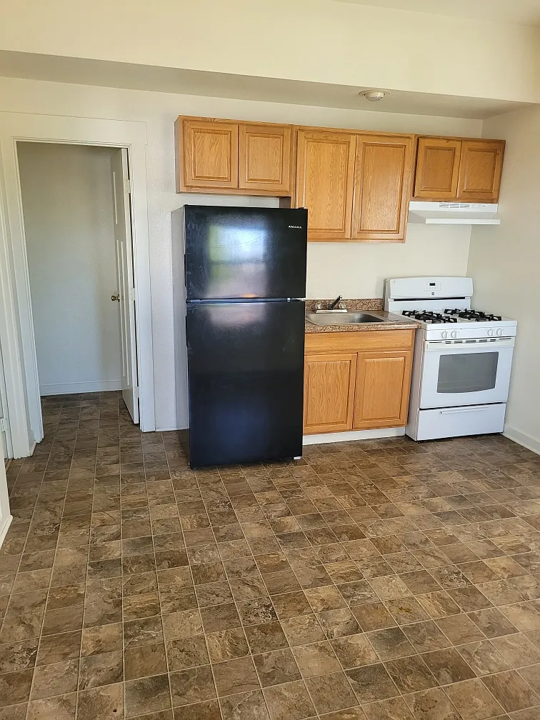2 bed, $1,220 — Photo 1