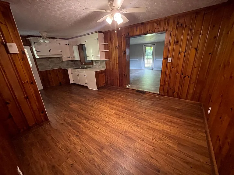 709 Branton Dr — Photo 9