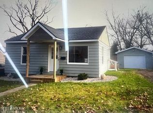 915 Grand Ave, Owosso, MI 48867