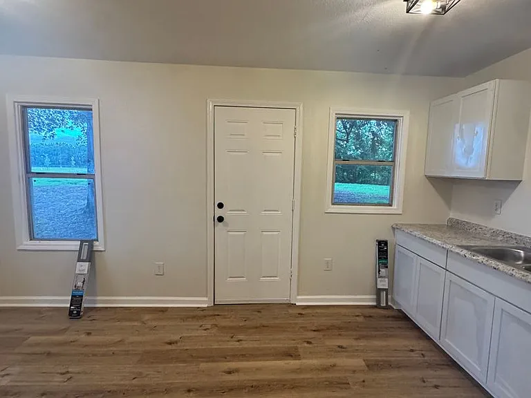 2204 Barnhill Rd — Photo 8