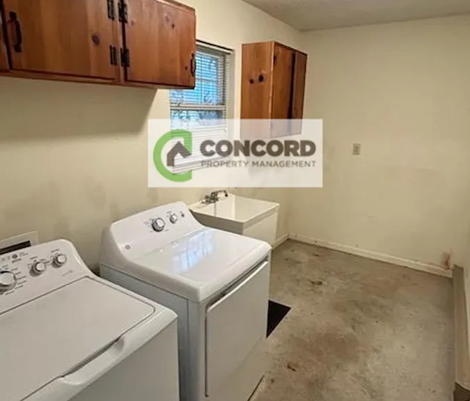 3546 Cherry Ln — Photo 9