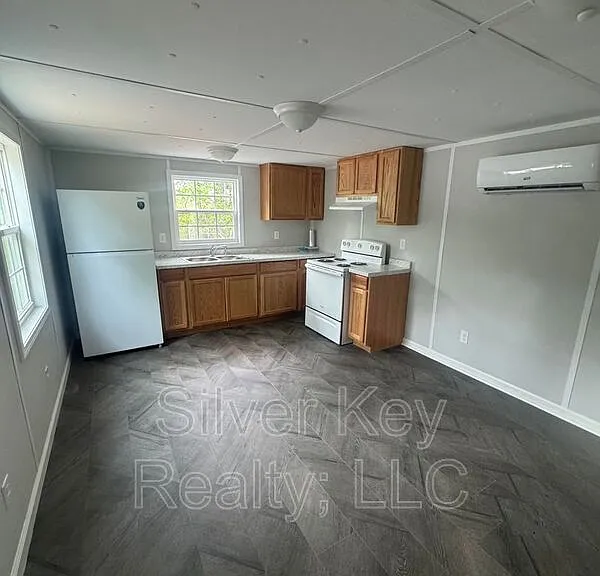 1004 S Jackson St #B10 — Photo 4