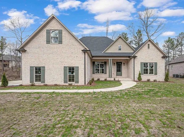 1283 Valley St, Pell City, AL 35128