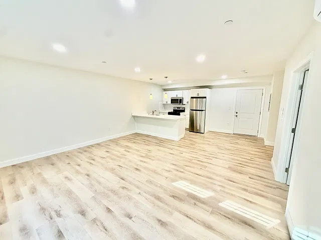 4-14 Medford St #213