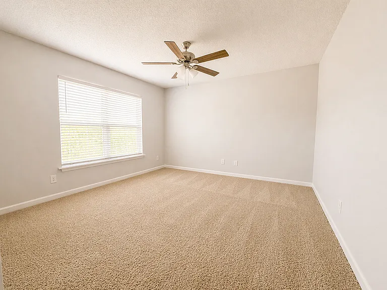 11418 Fort Wyne Dr — Photo 16