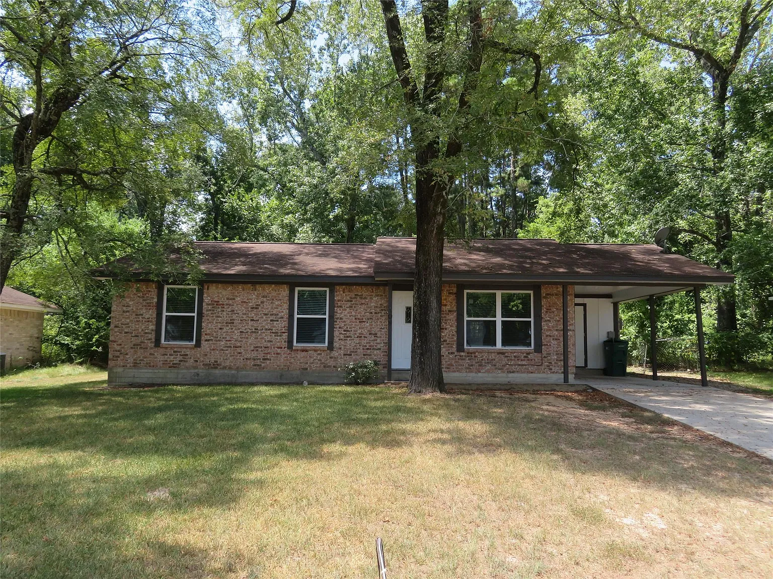 3 bed, 1.5 bath, 1014 sqft, $1,600 — Photo 3