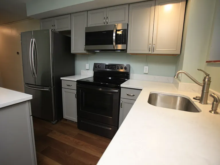 413 Washtenaw Ave #8 — Photo 38