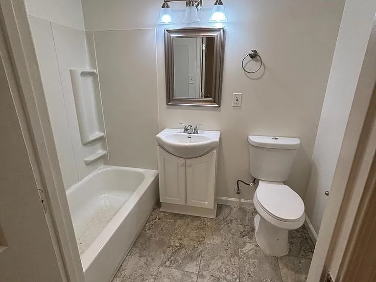 2900 Madeira Ct — Photo 15