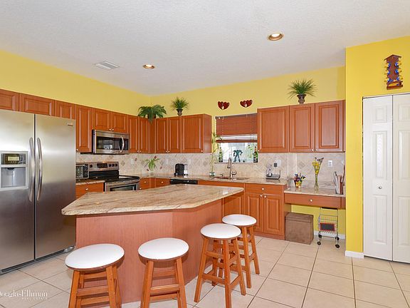 4th image of 7536 Colony Lake Dr