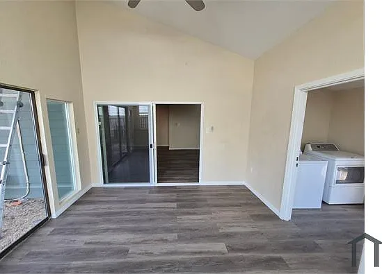 4018 Sunrise Cove Dr — Photo 24