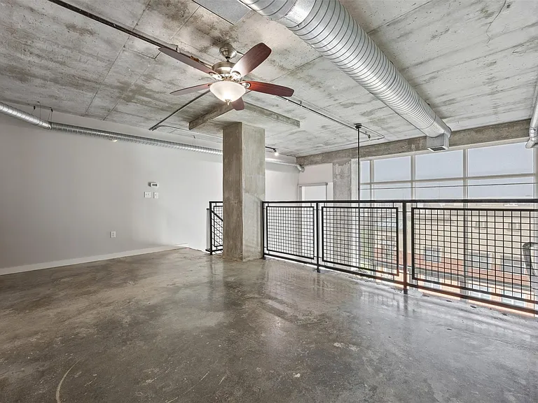 2000 Bagby St #7414 — Photo 10