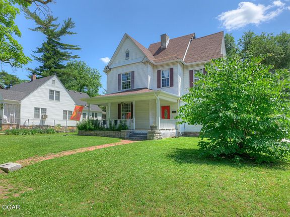 214 W Chestnut St, Carthage, MO 64836 | Zillow