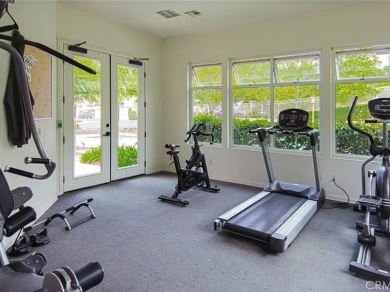 19646 Orviento Dr — Photo 17
