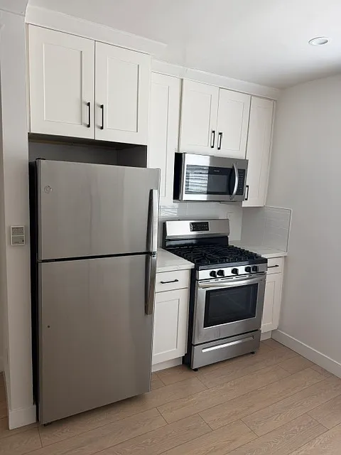 4132 Grand View Blvd — Photo 3