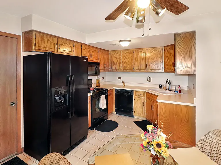 9236 Whitehall Ln — Photo 9