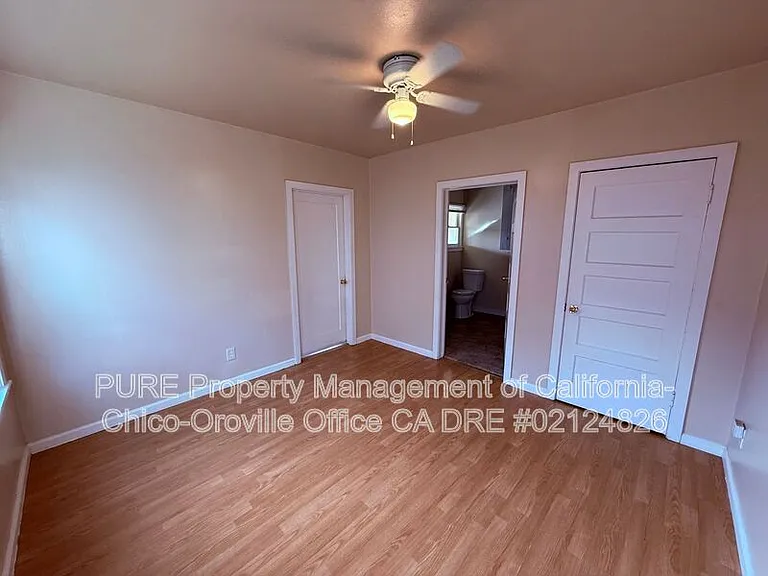 1532 Bridge St — Photo 6