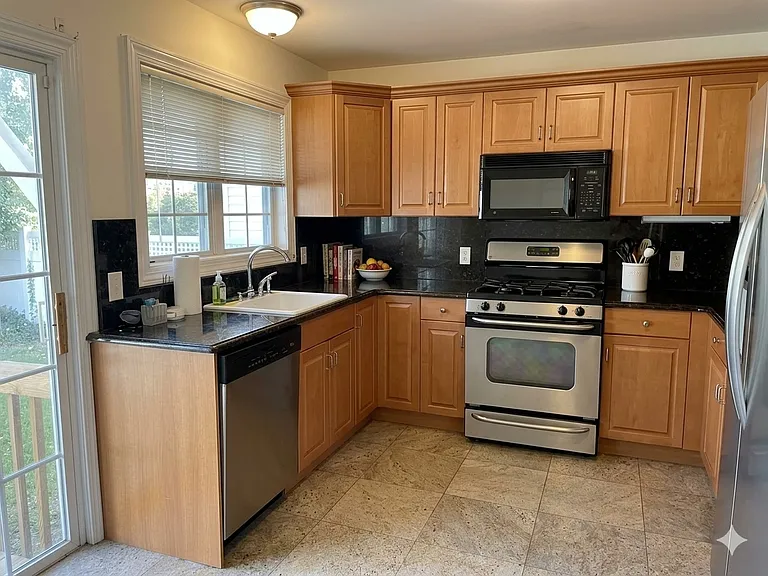 66 Sagamore Hill Dr #A — Photo 6