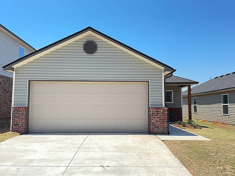 3617 Maggie Rd — Photo 2