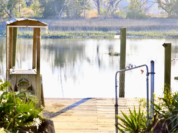 4559 Smoak Rd, Hollywood, SC 29449