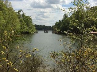 151 Oak Point Ln, Stony Point, NC 28678