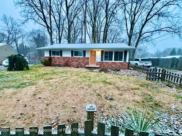 228 Lynwood Cir, Lansing, MI 48906