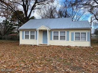 316 E Gilmore St, Senatobia, MS 38668