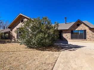 712 Redbud Dr, Forney, TX 75126