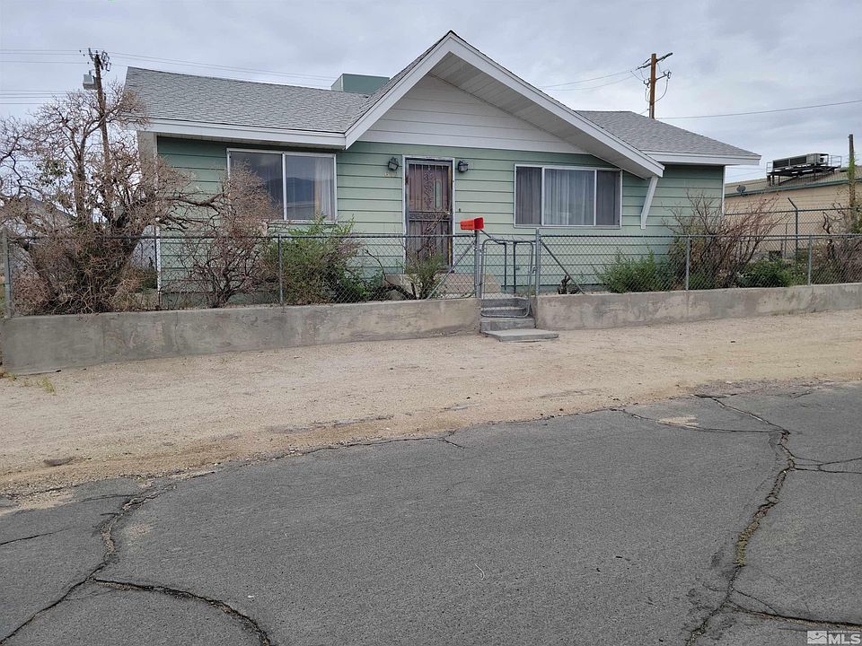 612 F St, Hawthorne, NV 89415 MLS 230009953 Zillow