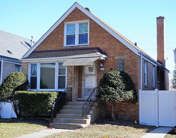 1st image of 822 Dunlop Ave