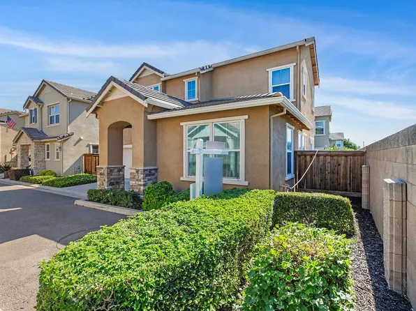 2260 Gallery Dr, Riverbank, CA 95367