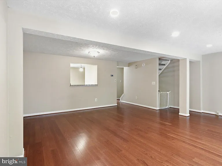 1563 Autumn Ridge Cir — Photo 6