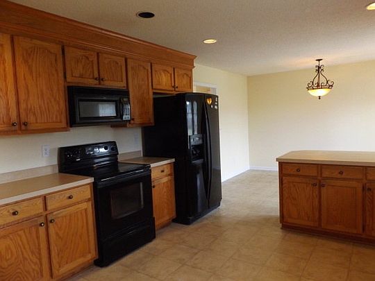 3rd image of 4415 Bigum St