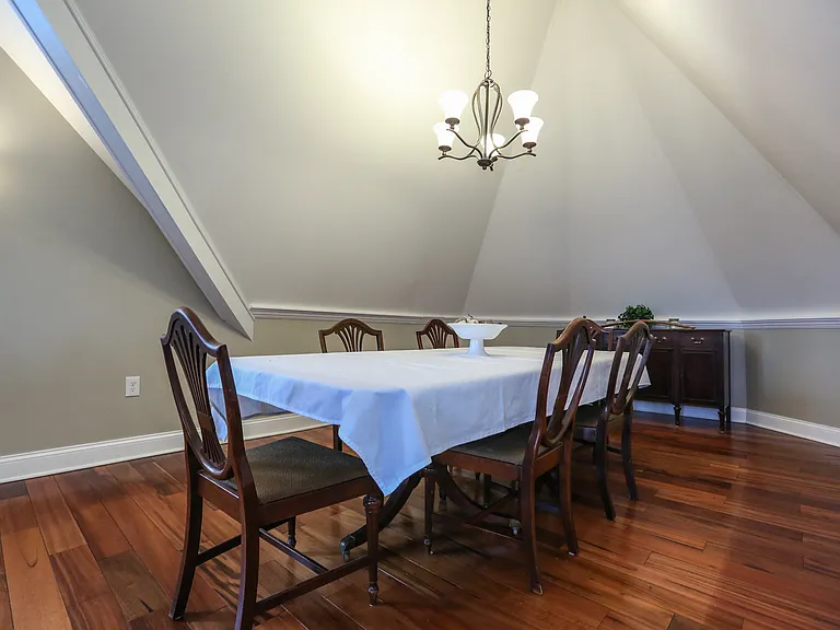 11 Pleasant St — Photo 17