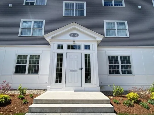 39 Saunders St #39, North Andover, MA 01845