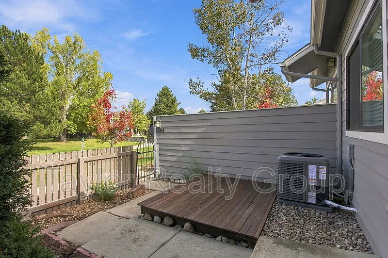 2 bed, 1.0 bath, 884 sqft, $2,175 — Photo 4