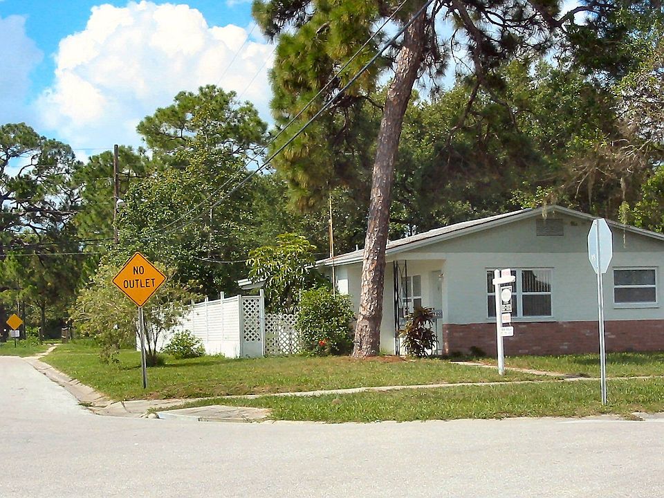 1st image of 700 71st Ave N