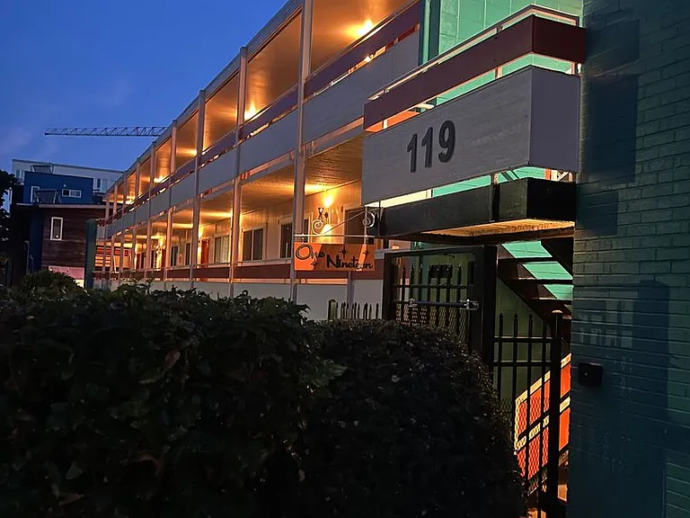 The Chateau Apartments — Photo 12