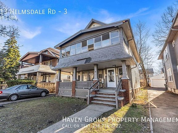 3rd image of 913 Helmsdale Rd #3