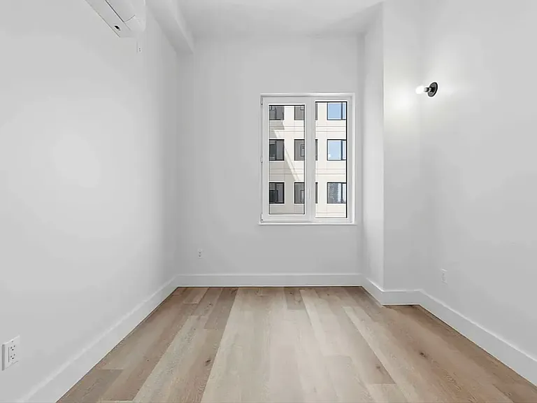 89-25 162nd St #405 — Photo 11