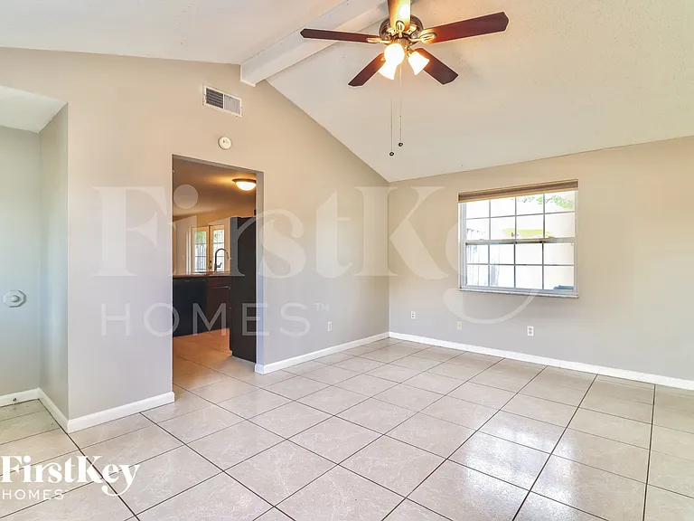 8508 Olympic Ct — Photo 4