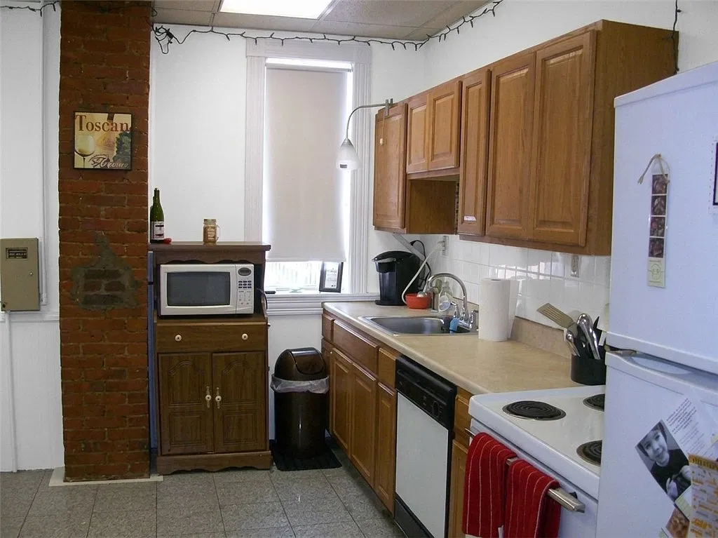 1 bed, $1,250 — Photo 3
