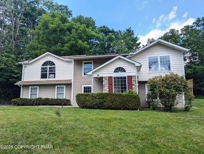 100 Harding Ct, East Stroudsburg, PA, 18301
