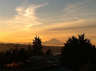 407 N 49th St APT C, Seattle, WA 98103