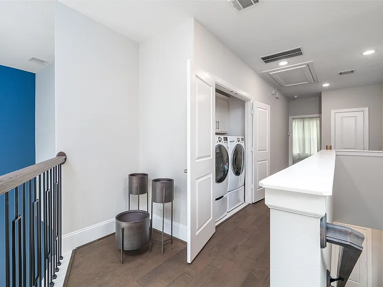1303 Edwinstowe Trl — Photo 24