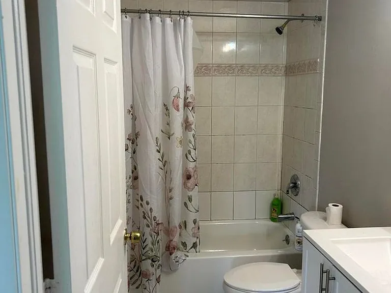 806 NW 1st St #806 — Photo 9